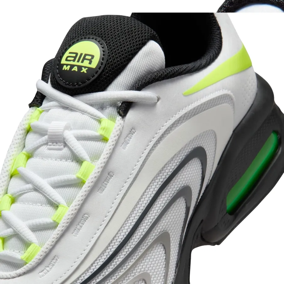 Tênis Nike Air Max Fire Masculino Branco, vista lateral esquerda com detalhes verdes neon e preto